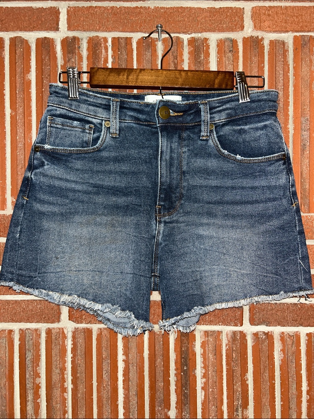 EVEREVE The EVER short, high rise cut off, 7” inseam